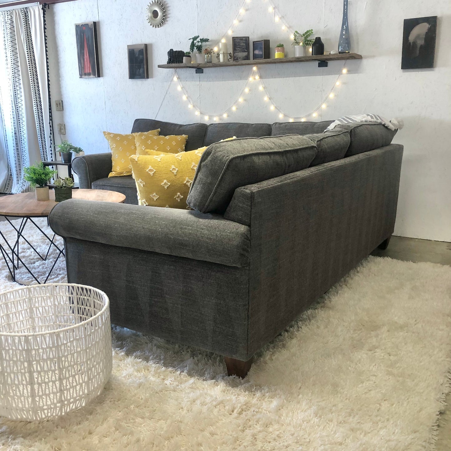 Havertys Dark Gray 2-Piece Sectional - Delivery Available #C209